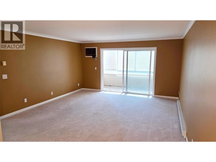 Property Photo: 255 Aurora Crescent 204 BC V1X 7L8