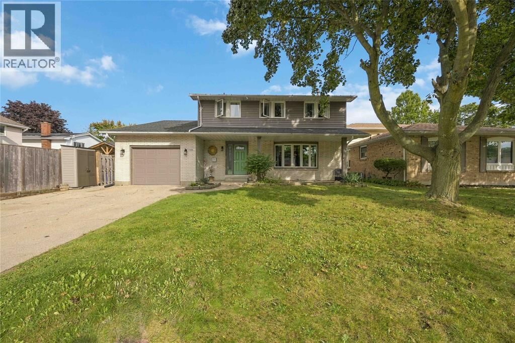 Property Photo:  1006 Salisbury Street  ON N7S 4N7 