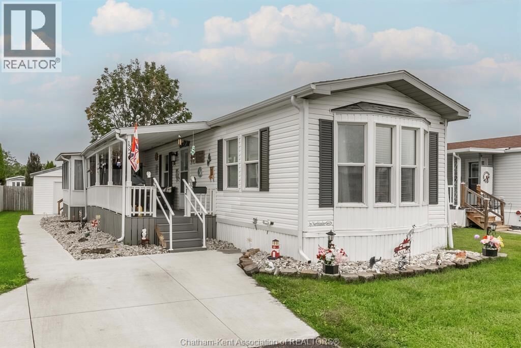 Property Photo:  132 Dunkirk Drive  ON N7L 5P8 