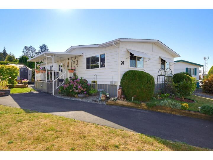 Property Photo: 2035 Martens Street 28 BC V2T 6M3