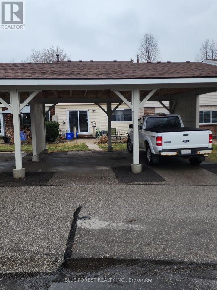 Property Photo: 775 Wilkins Street 75 ON N6C 4Z9