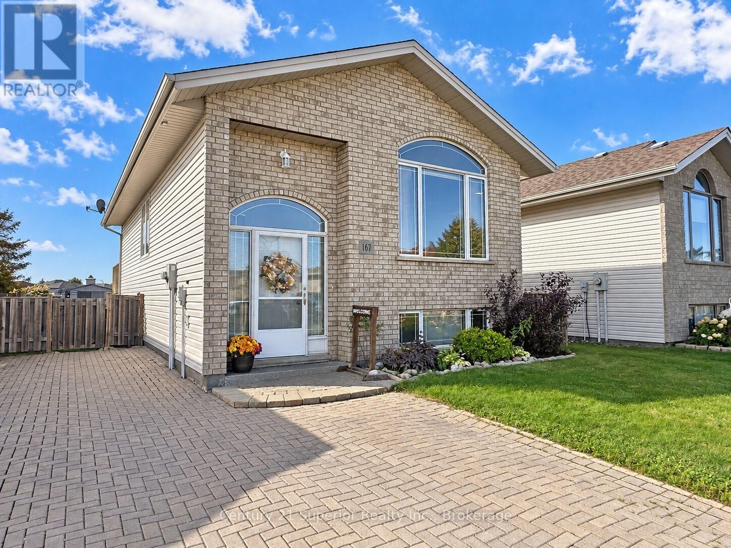 Property Photo:  167 Lynx Crescent  ON P7C 6B3 