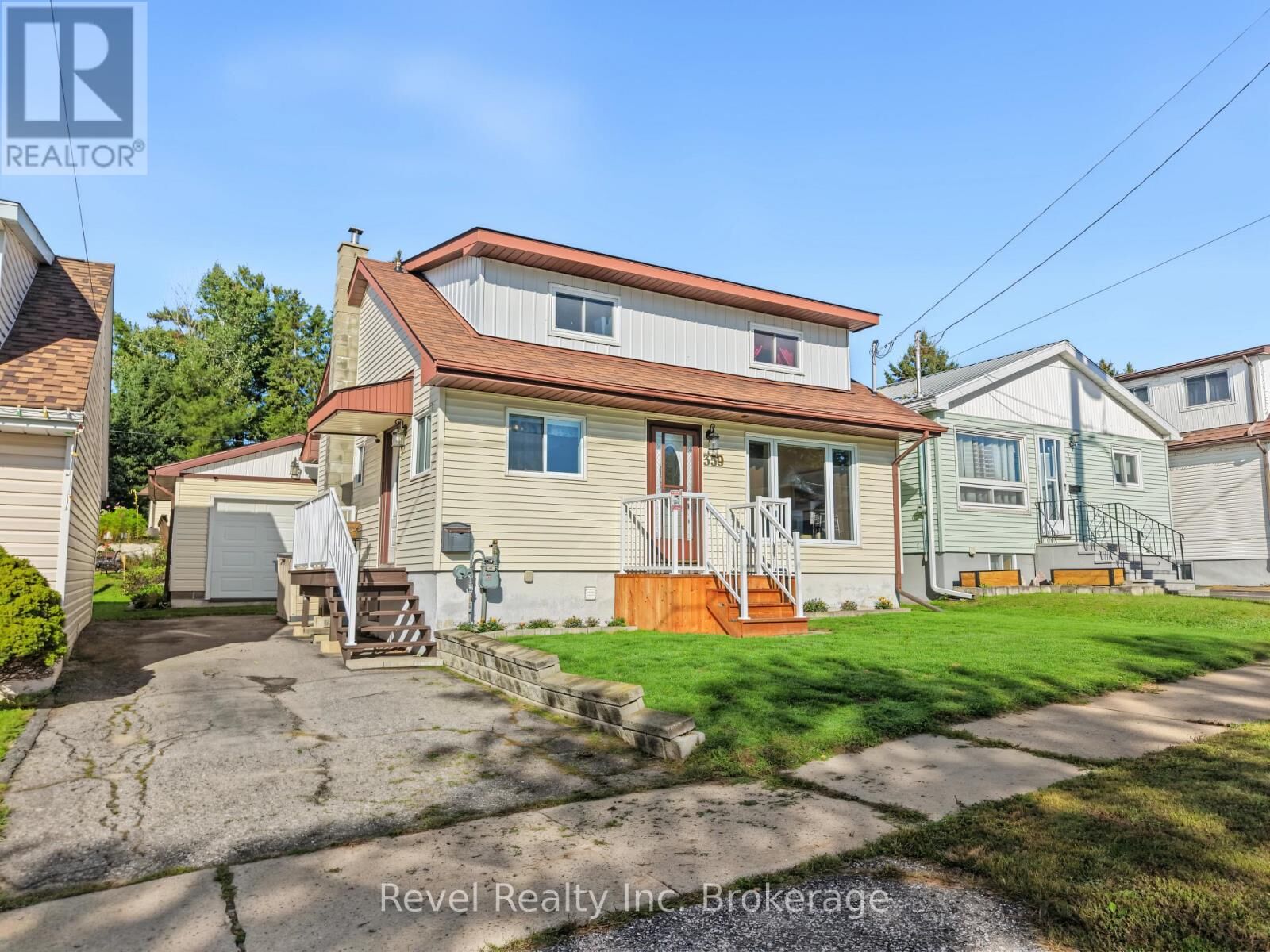 Property Photo:  359 Duke Street West  ON P1B 6E9 