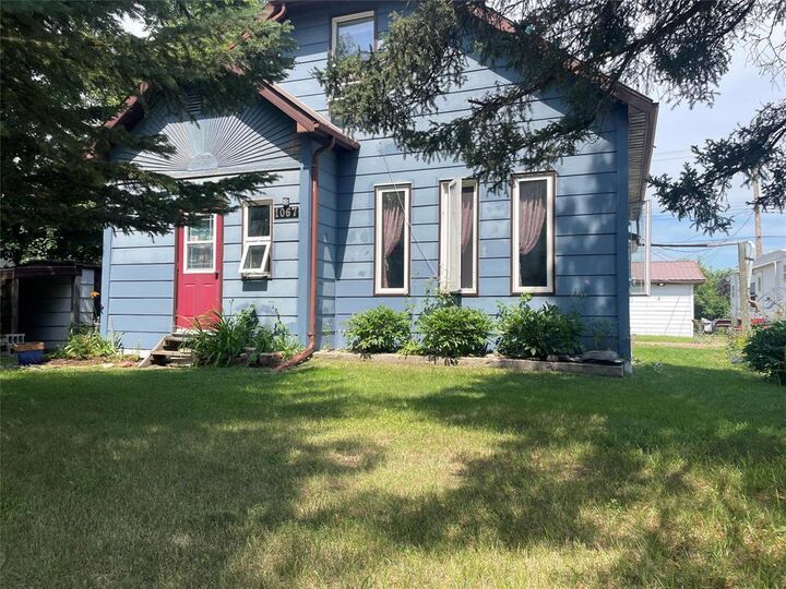 Property Photo:  1067 St. Clare Street  MB R0M 0C0 