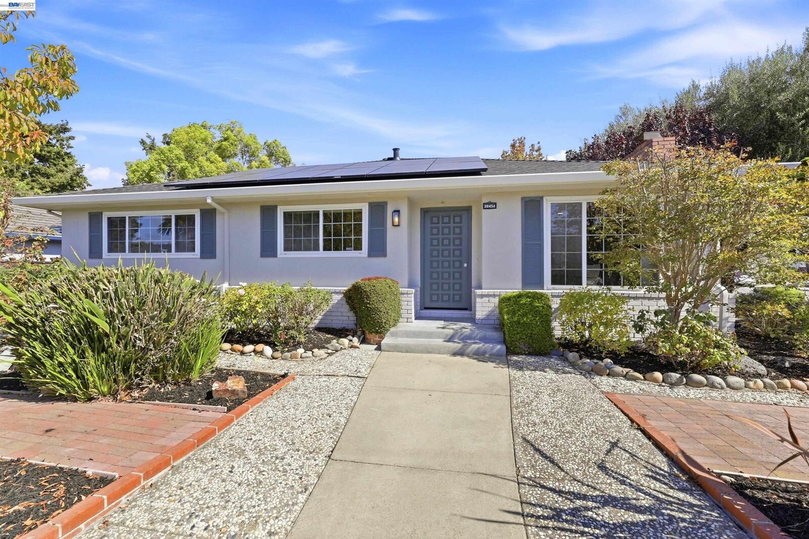 Property Photo:  38454 Glenview Dr  CA 94536 