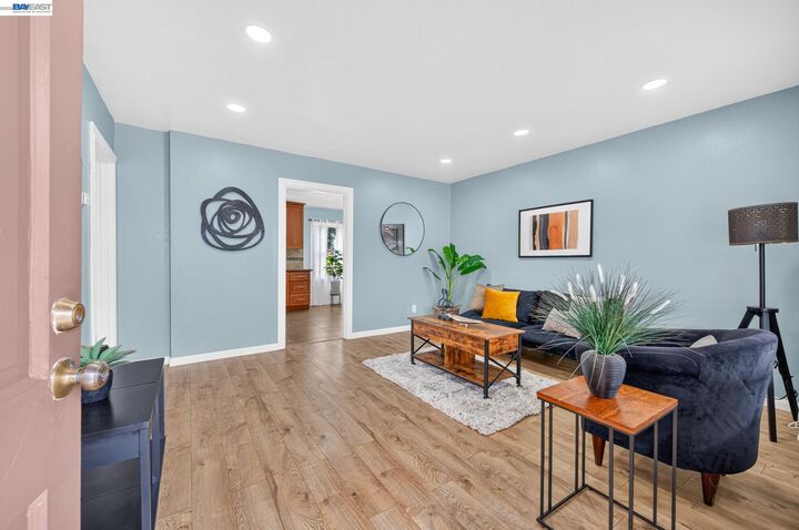 Property Photo: 5616 Alameda Ave CA 94804