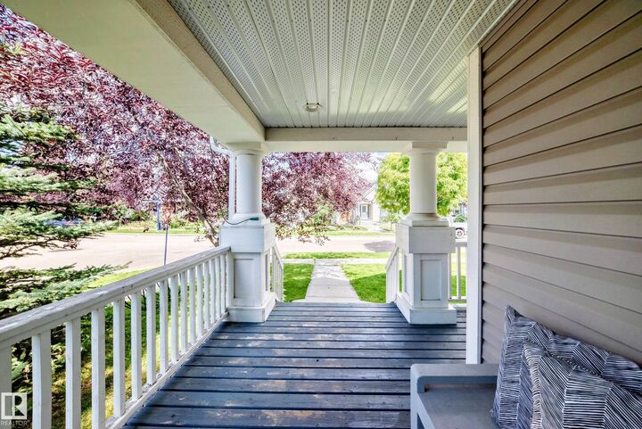 Property Photo:  7839 14 Avenue SW  AB T6X 1H3 