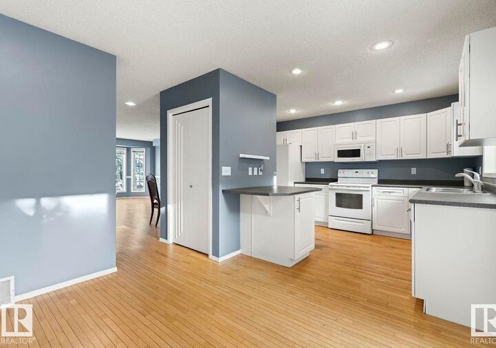 Property Photo:  1638 Jamha Road NW  AB T6L 6V7 