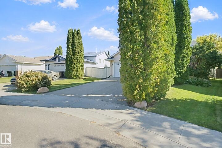 Property Photo:  41 Aspenglen Place  AB T7X 3K1 