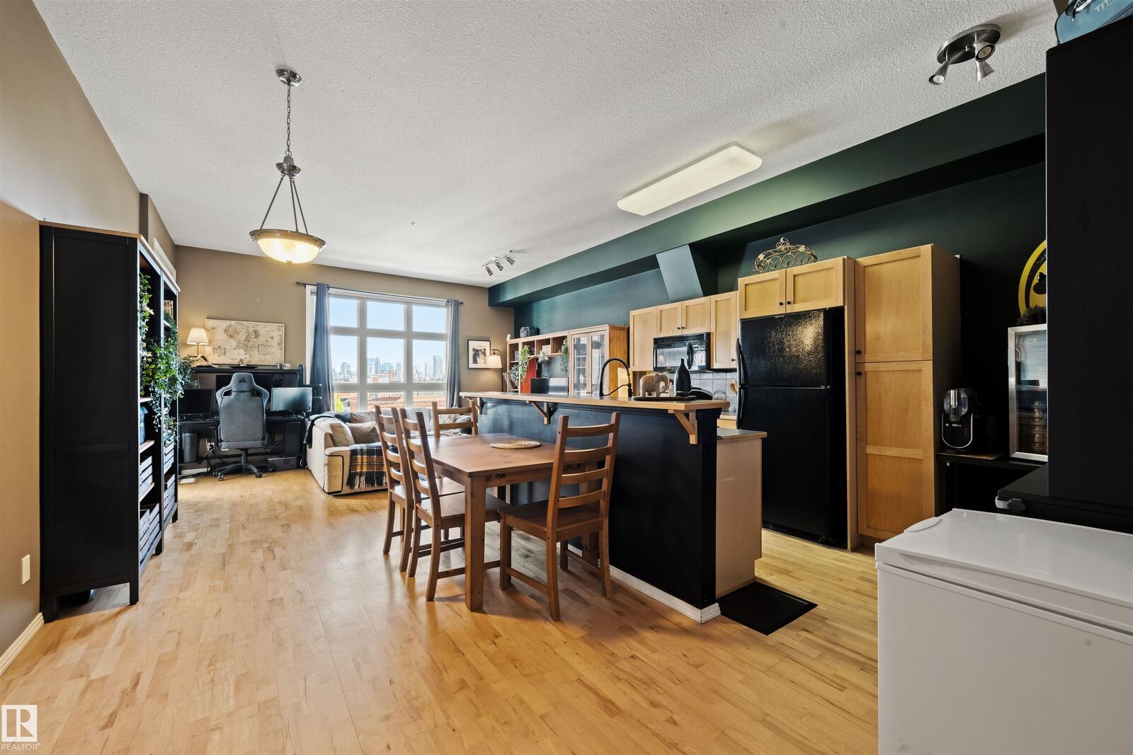 Property Photo:  10407 122 Street NW 324  AB T5N 4B8 