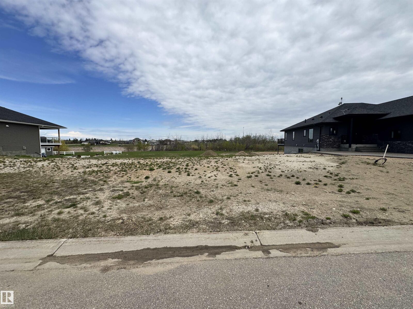 Property Photo:  14 Whitetail Point(E)  AB T0B 3H0 