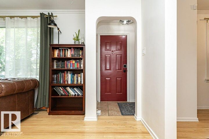 Property Photo: 10507 67 Avenue NW AB T6H 1Z4