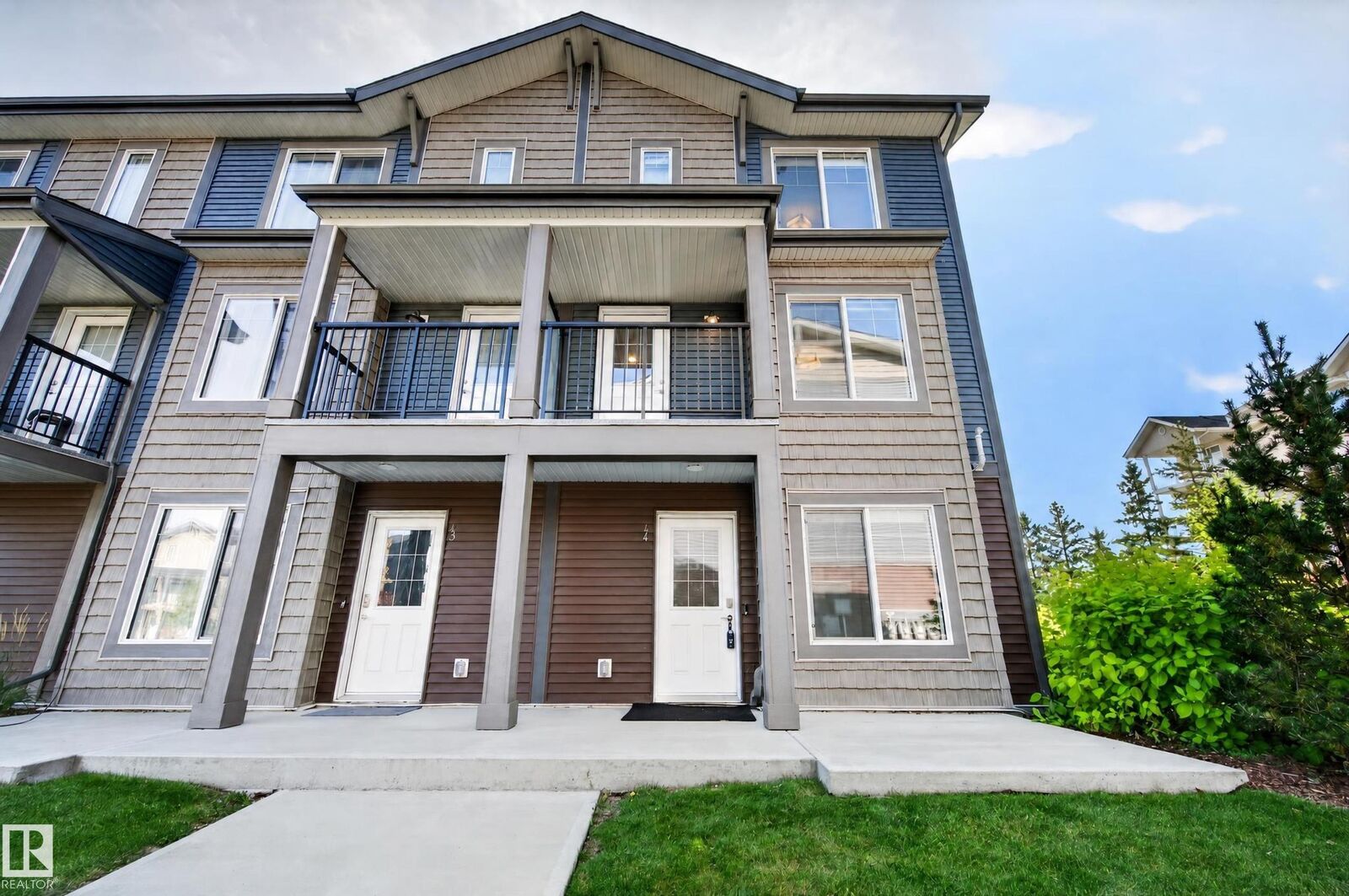 Property Photo:  3025 151 Avenue NW 44  AB T5Y 3W4 