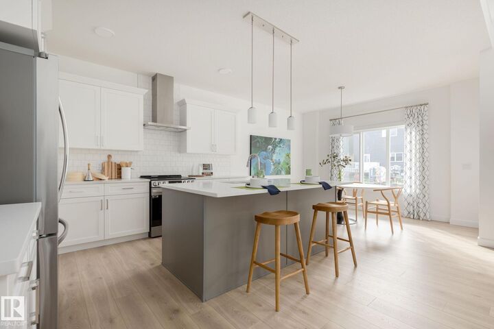 Property Photo:  5142 Cawsey Bend SW  AB T6W 5Y7 