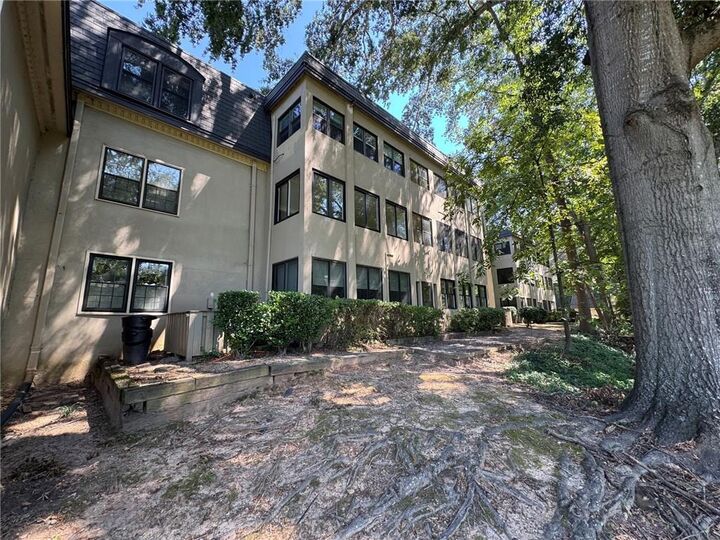 Property Photo: 135 Elysian Way NW GA 30327
