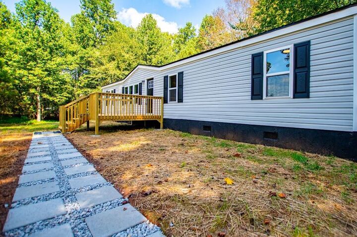 Property Photo:  61 Crest Road  GA 30116 