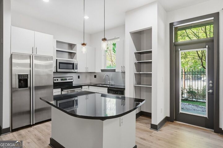 Property Photo:  747 Ralph McGill Boulevard NE 202  GA 30312 