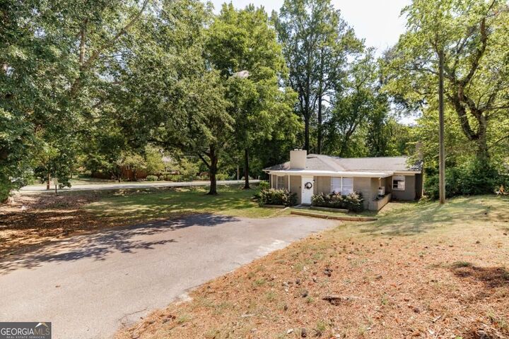 Property Photo:  1620 Milledge Avenue  GA 30605 