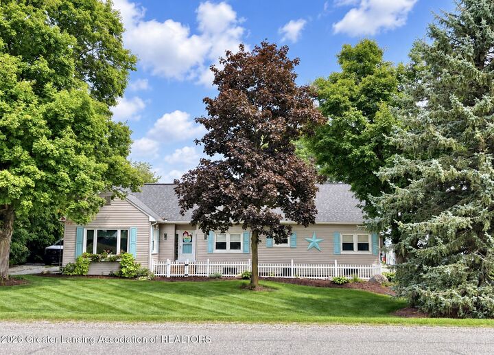 Property Photo: 2728 W Lawrence Highway MI 48813