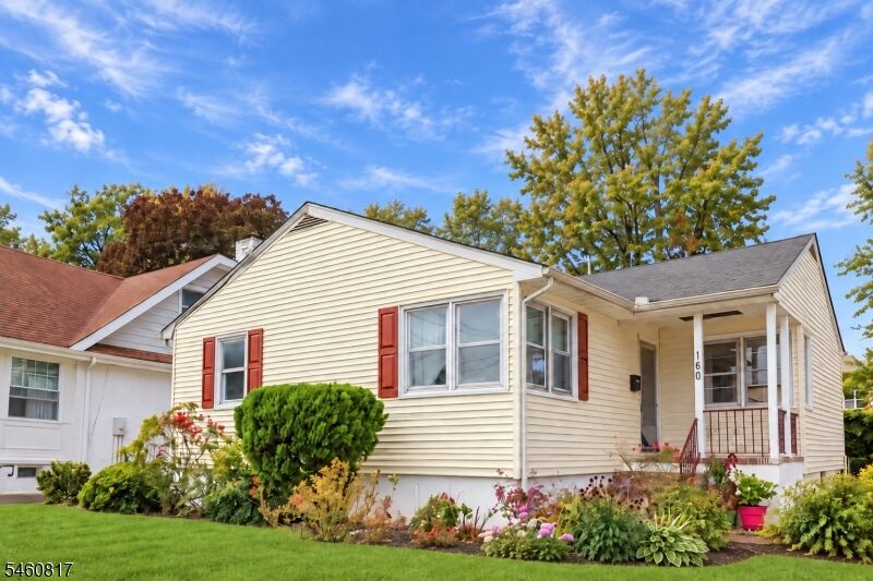 Property Photo:  160 Bridge St  NJ 07204 
