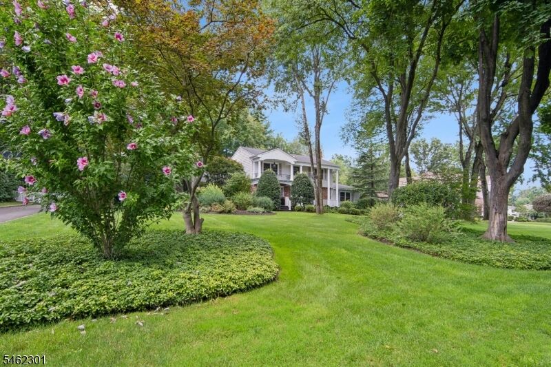 Property Photo:  32 Stratford Dr  NJ 07039 