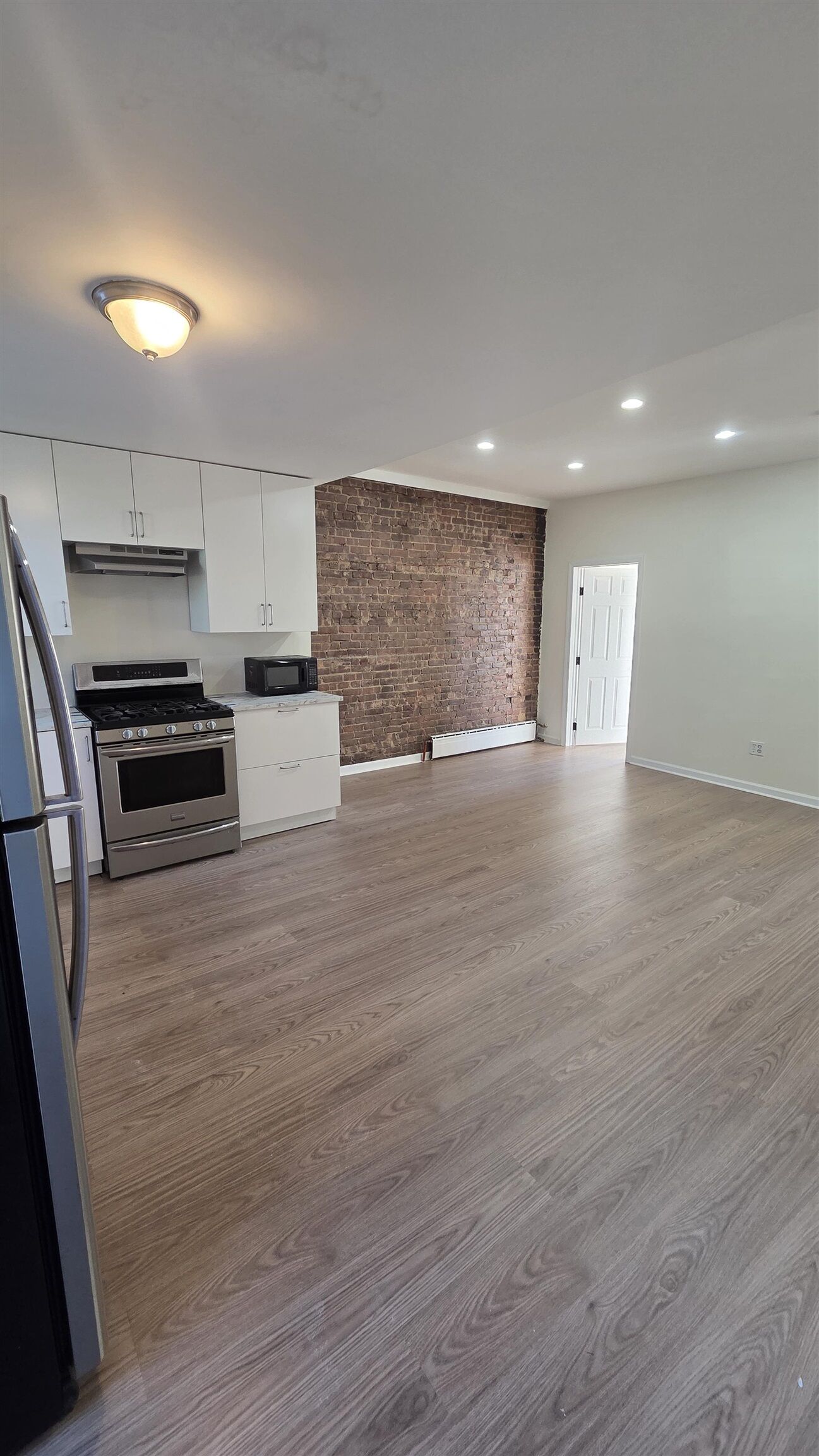 Property Photo:  471 Central Ave 2  NJ 07307 