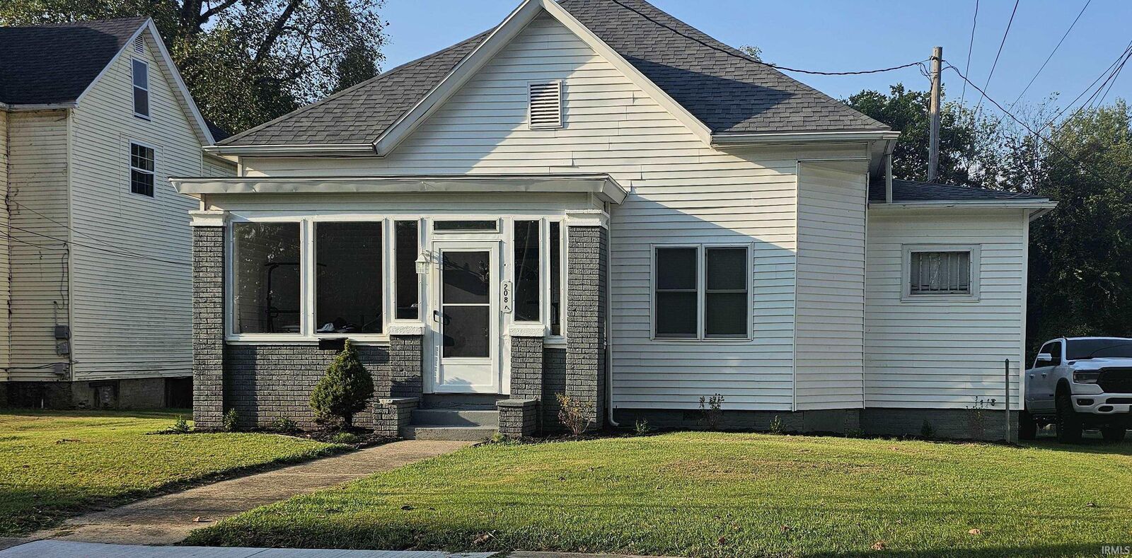 Property Photo:  208 Gough Avenue  IN 47601 