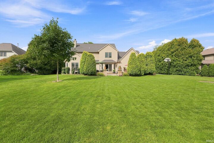 Property Photo:  1124 Essex Drive  IN 46706-1334 