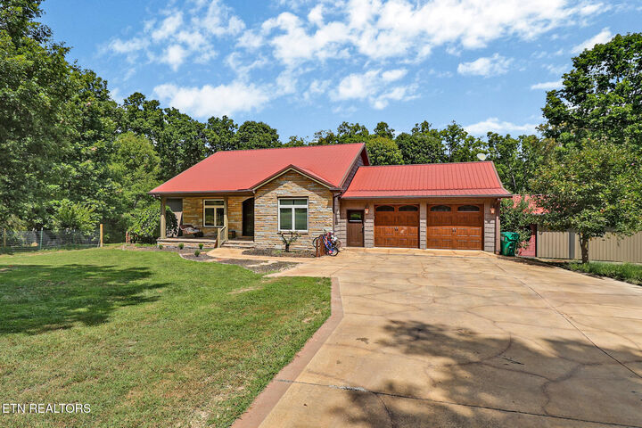 Property Photo: 247 Cline Rd TN 38571
