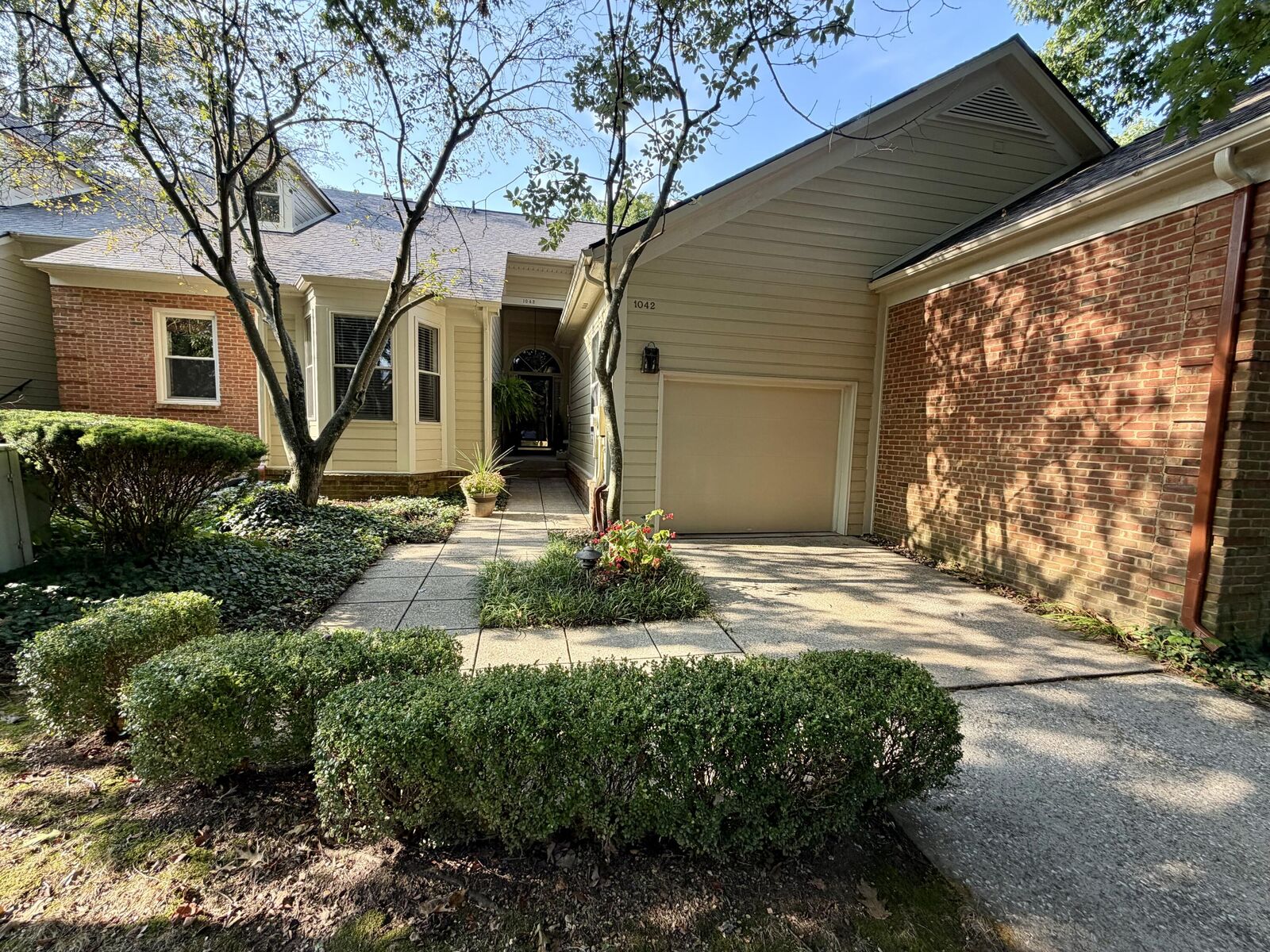 Property Photo:  1042 Heather Hills Lane  KY 40511 