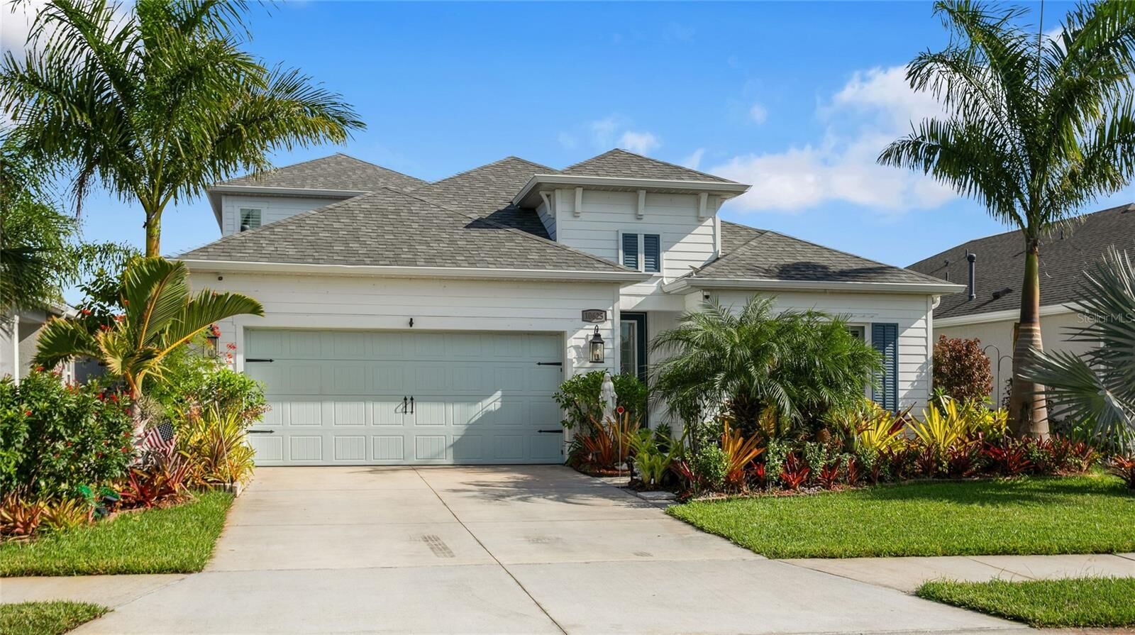 Property Photo:  10625 Falling Leaf Court  FL 34219 