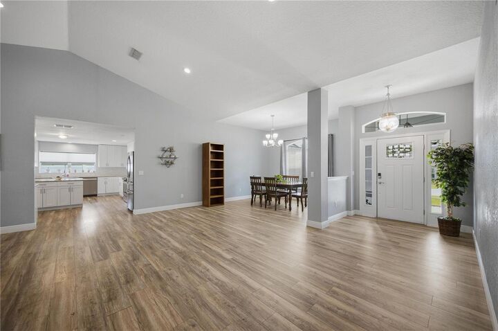 Property Photo:  6875 SE 11th Place  FL 34472 
