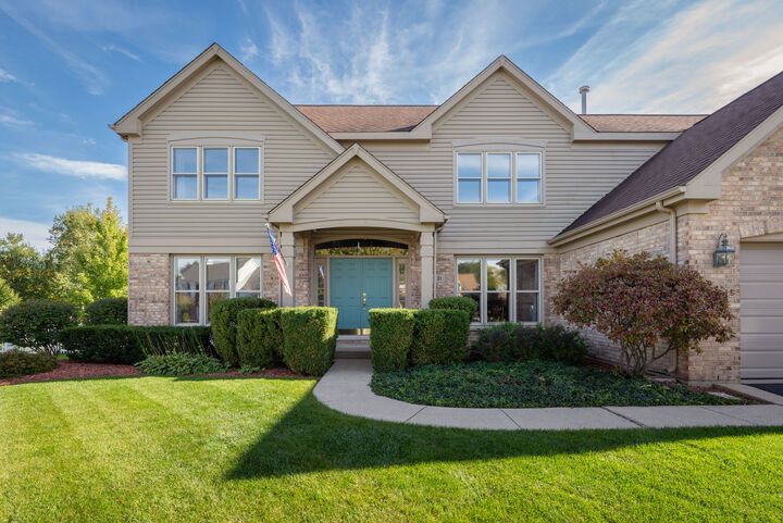 Property Photo: 931 Ambria Drive IL 60060