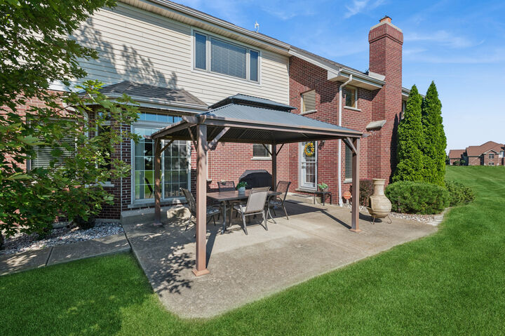 Property Photo:  9501 W Majestic Drive  IL 60449 