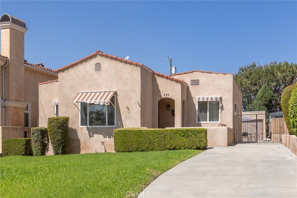 Property Photo:  839 E Fairmount  CA 91501 