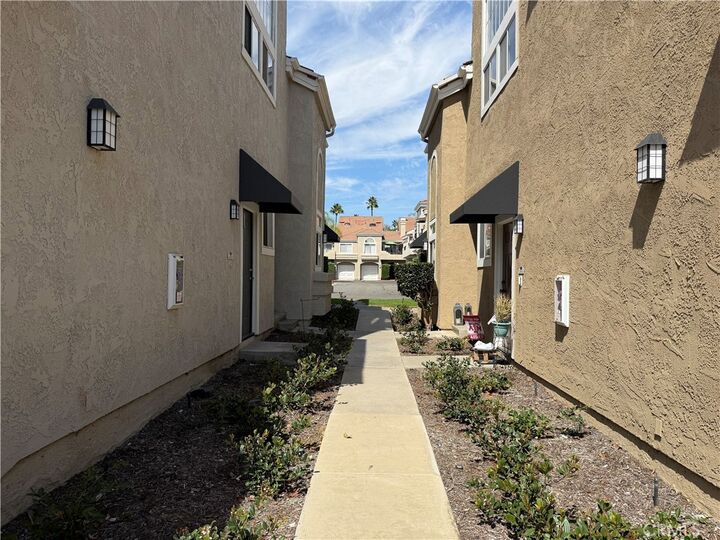 Property Photo: 25111 Calle Playa I CA 92677