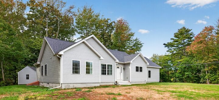 Property Photo:  32 Elmwood Avenue  ME 04074 
