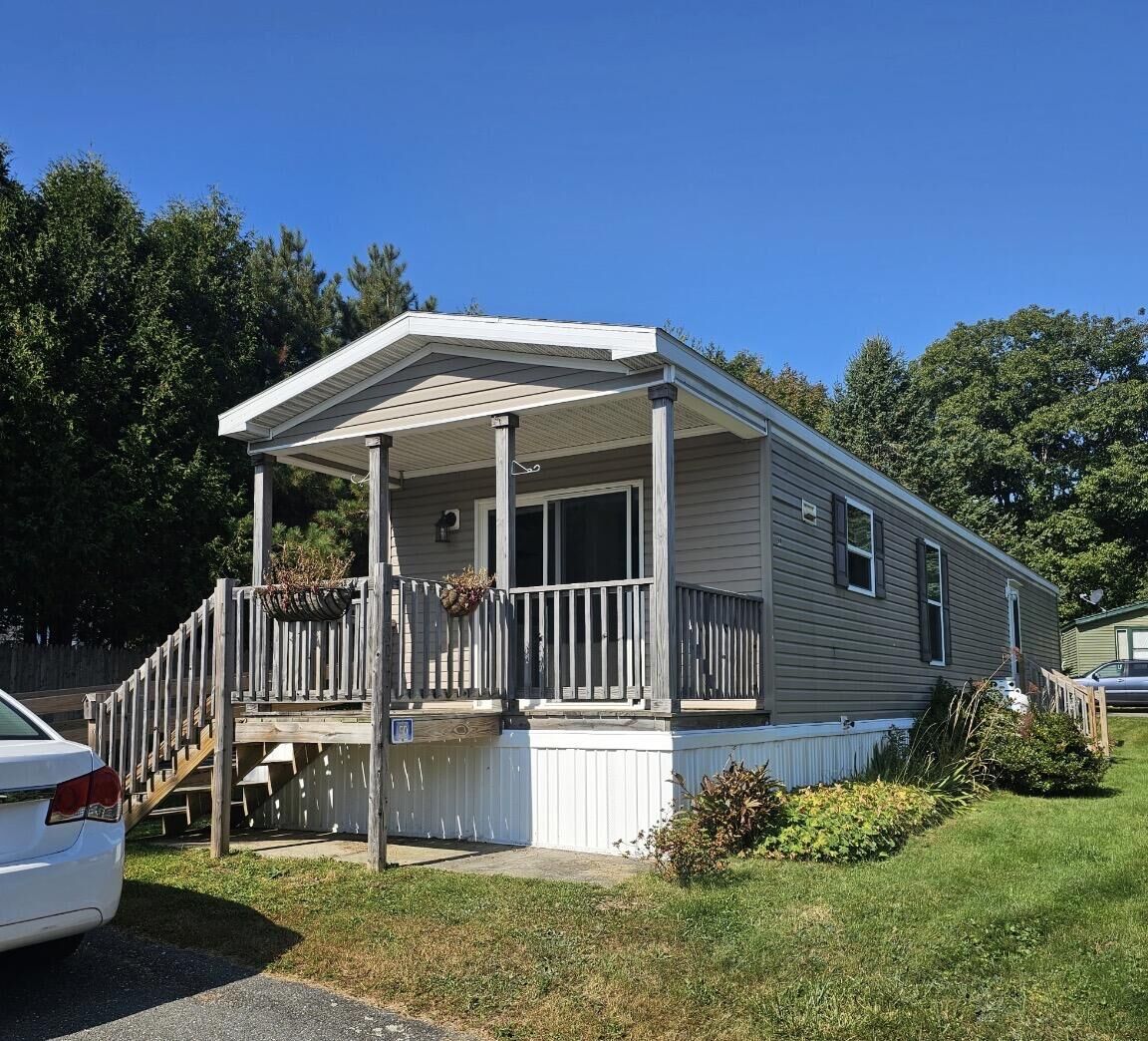 Property Photo: 50 Robinhood Circle ME 04416