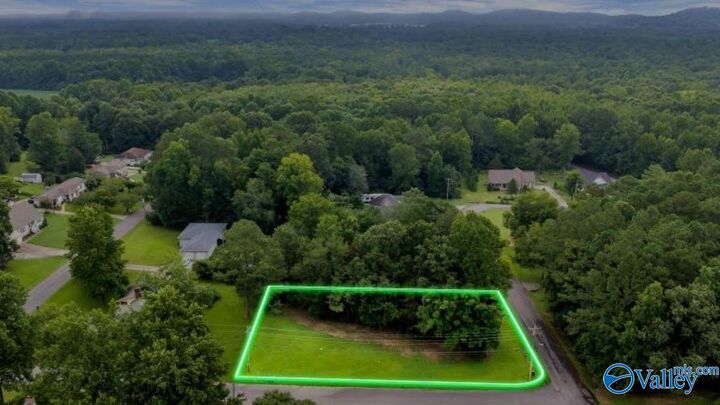 Property Photo: 10 Crestfield Drive AL 35769