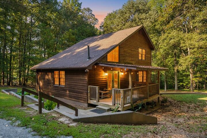 Property Photo: 137 Ridgecrest Court GA 30540