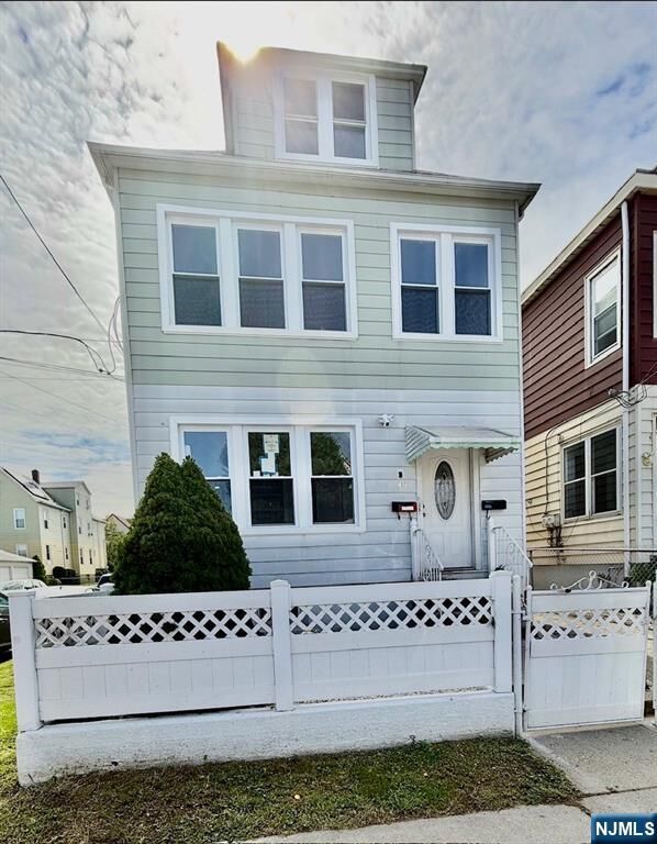 Property Photo:  41 Knapp Avenue 2  NJ 07011 
