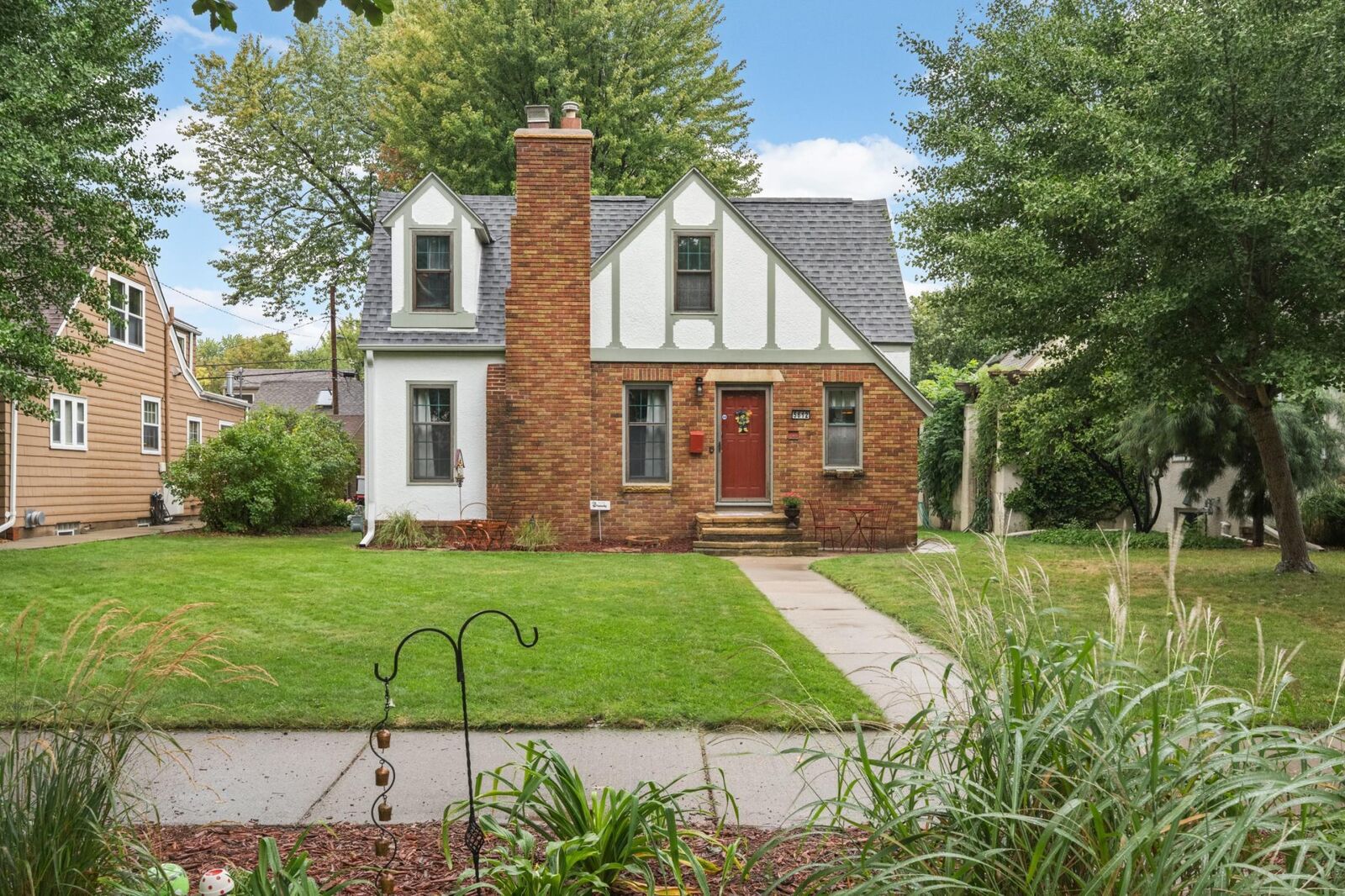 Property Photo:  5612 12th Avenue S  MN 55417 