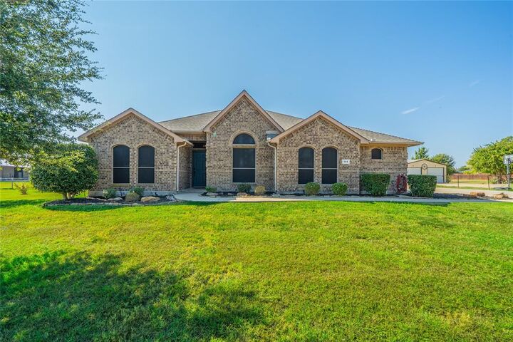 Property Photo: 166 Oxford Ranch Road TX 75167