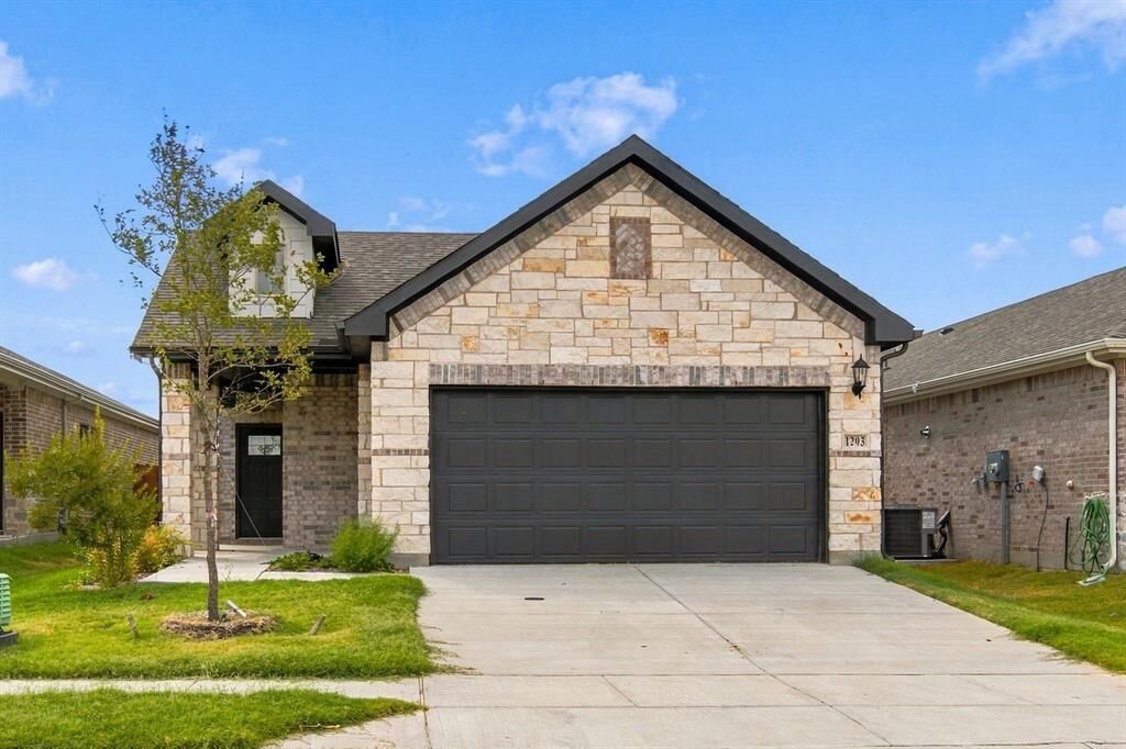 Property Photo:  1203 Bridgewalk Drive  TX 75071 