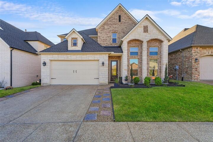 Property Photo: 1705 Prestwick Lane TX 75119