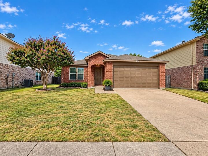 Property Photo: 2708 Vasey Oak Drive TX 75068