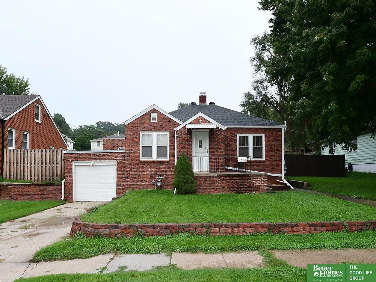 Property Photo:  3729 N 56th Street  NE 68104 
