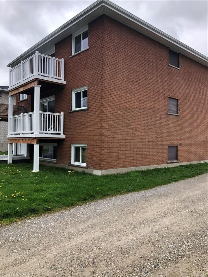 Property Photo: 29 Pontiac Street Ground ON N3S 2A6