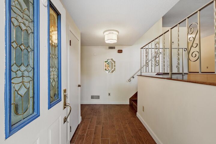 Property Photo:  7 Gaywood Cir  MA 01960 