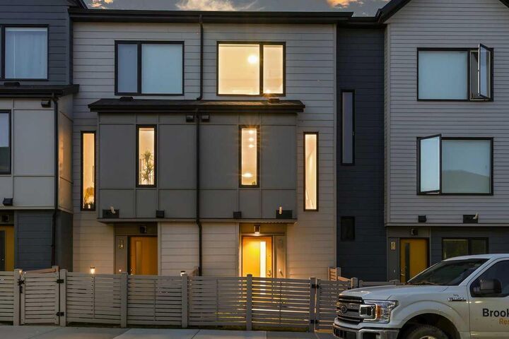 Property Photo:  58 Evanscrest Court NW  AB T3P 0P1 